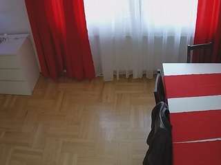 voyeurcam julmodels dining 2